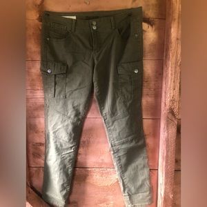 Women’s Cargo Pants (Skinny Leg)